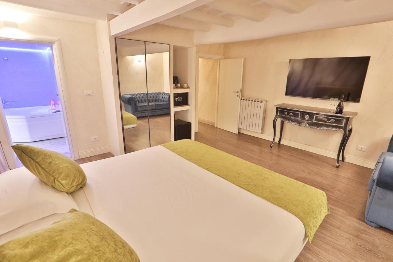 Grottini Luxury Suites ~ Pantheon Рим Экстерьер фото